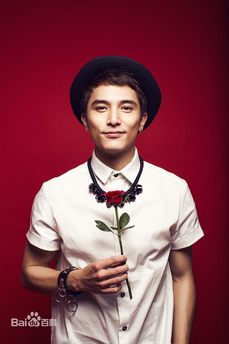 邱泽(Roy Chiu、ロイ·チウ)杂志