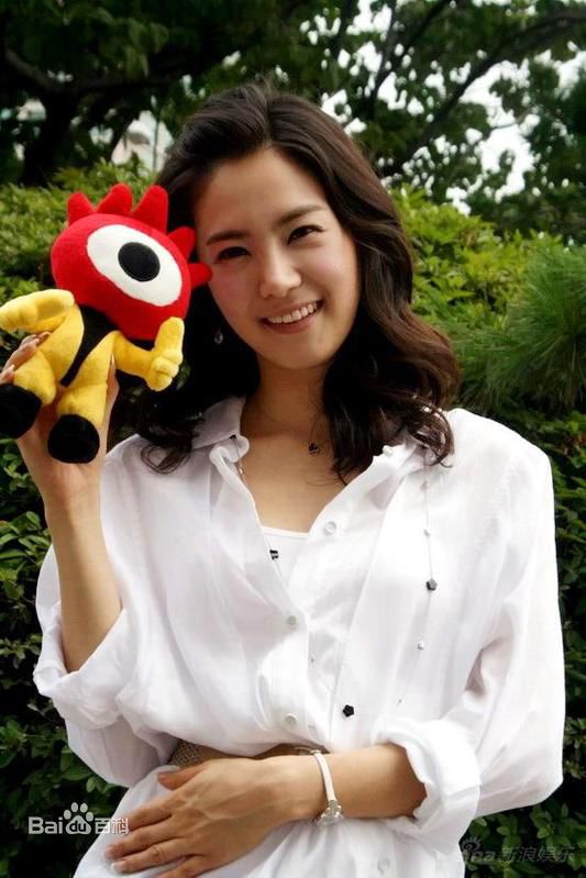 刘荷娜(/You HaNa)出席活动性感图片图集