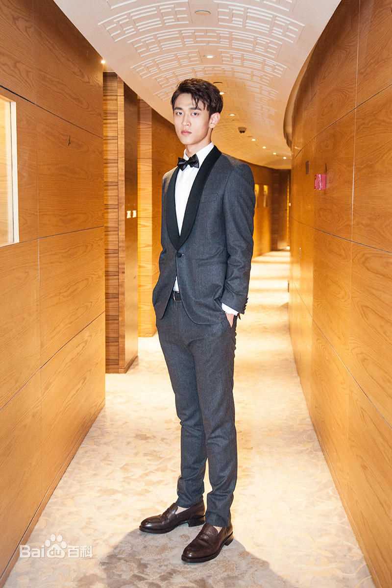 王天辰活动照前后照片