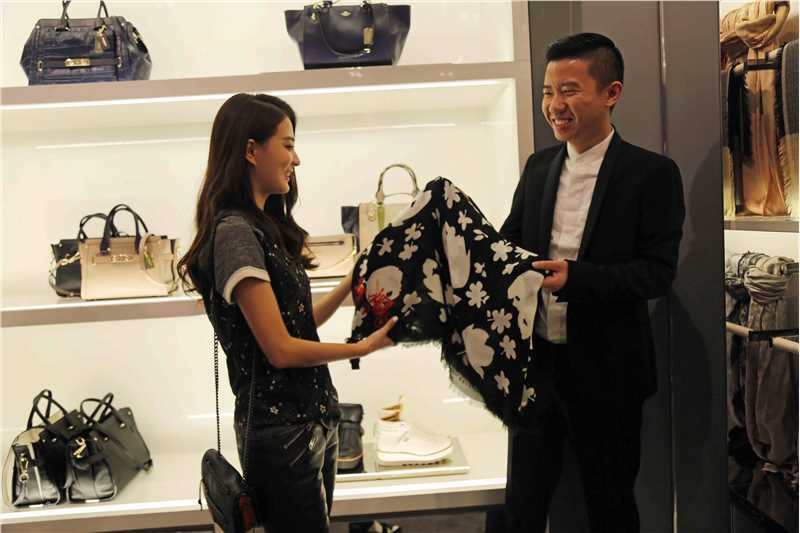 徐璐(LULU)2015FNO vogue摩登不夜城图册