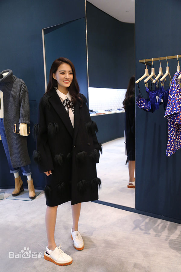 徐璐(LULU)2015FNO vogue摩登不夜城图册