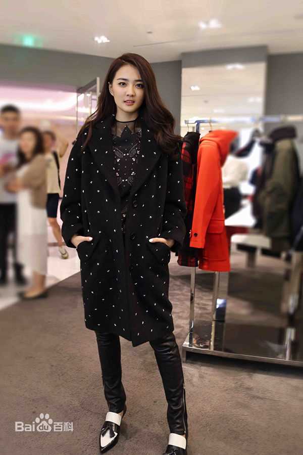 徐璐(LULU)2015FNO vogue摩登不夜城图册