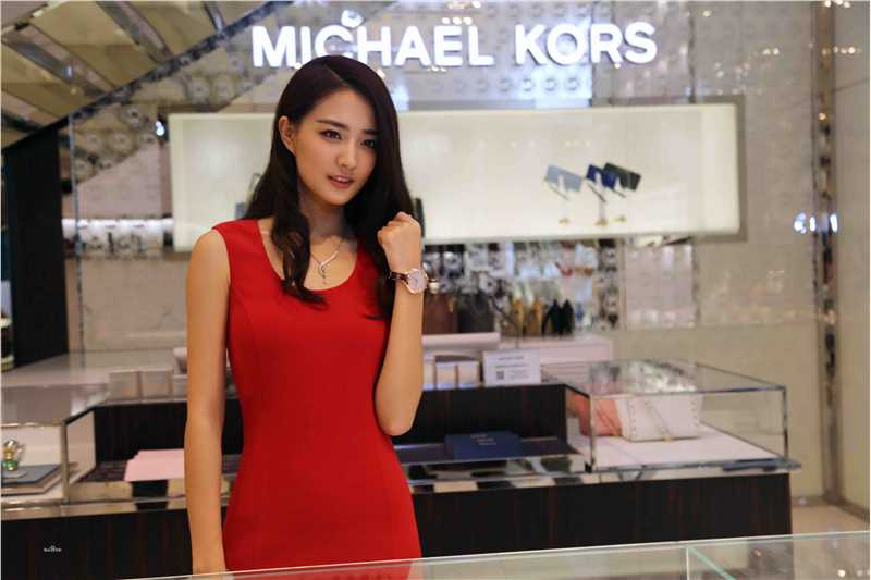 徐璐(LULU)2015FNO vogue摩登不夜城图册