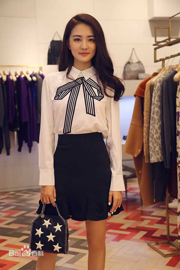 徐璐(LULU)2015FNO vogue摩登不夜城图册