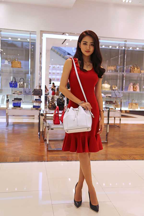 徐璐(LULU)2015FNO vogue摩登不夜城图册