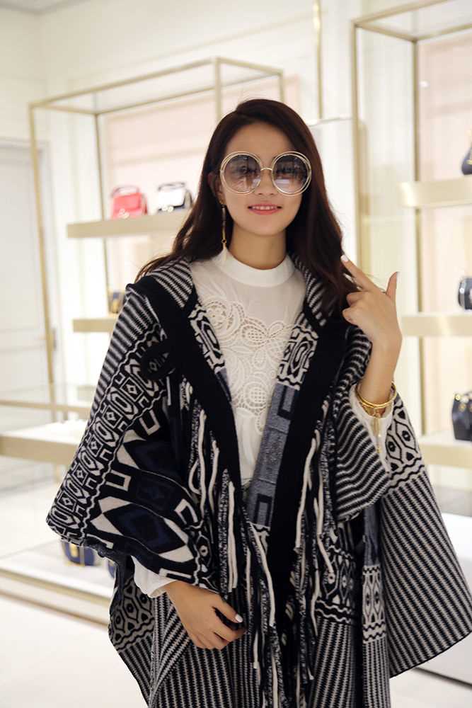 徐璐(LULU)2015FNO vogue摩登不夜城图册