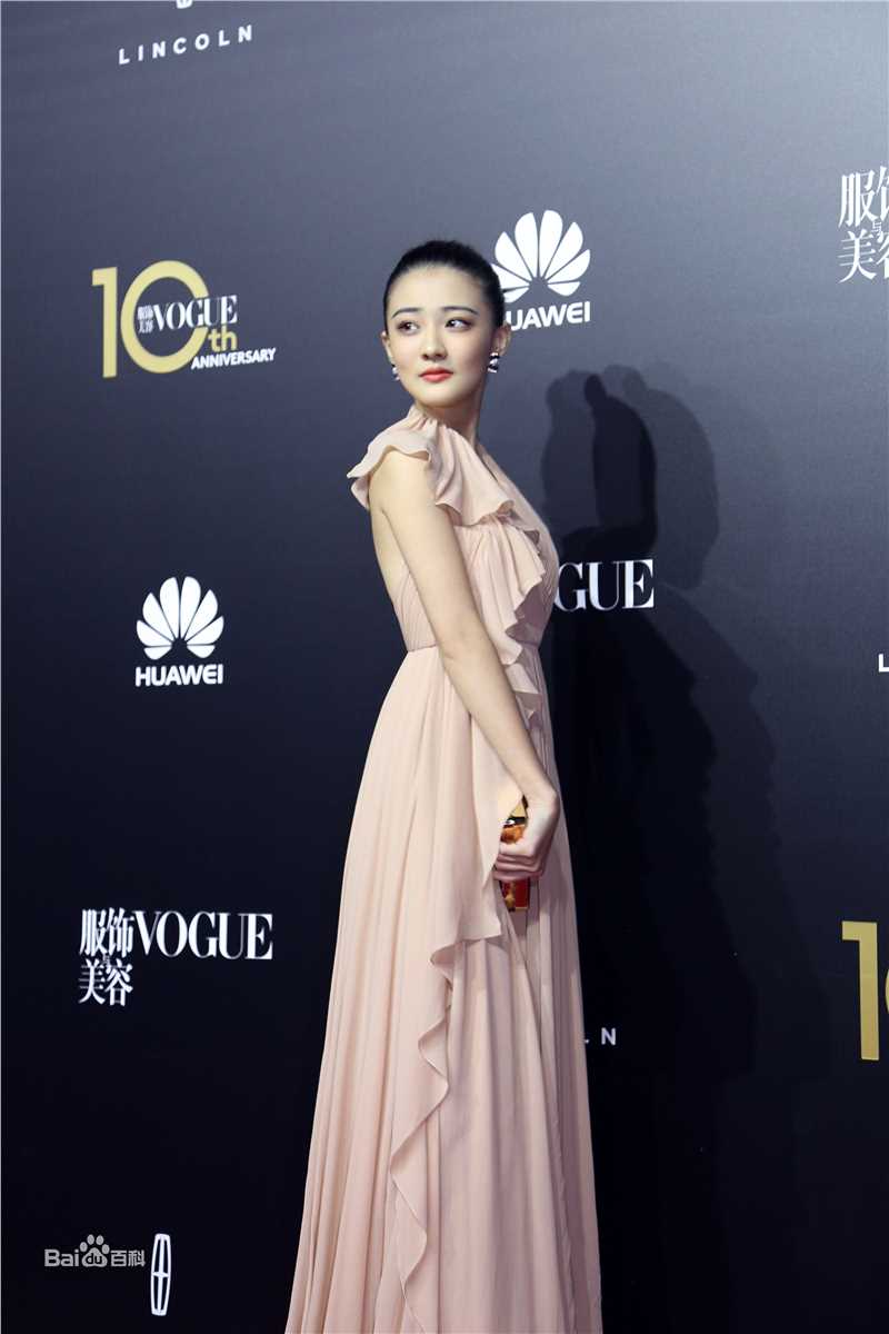 徐璐(LULU)VOGUE十周年盛典素颜照壁纸