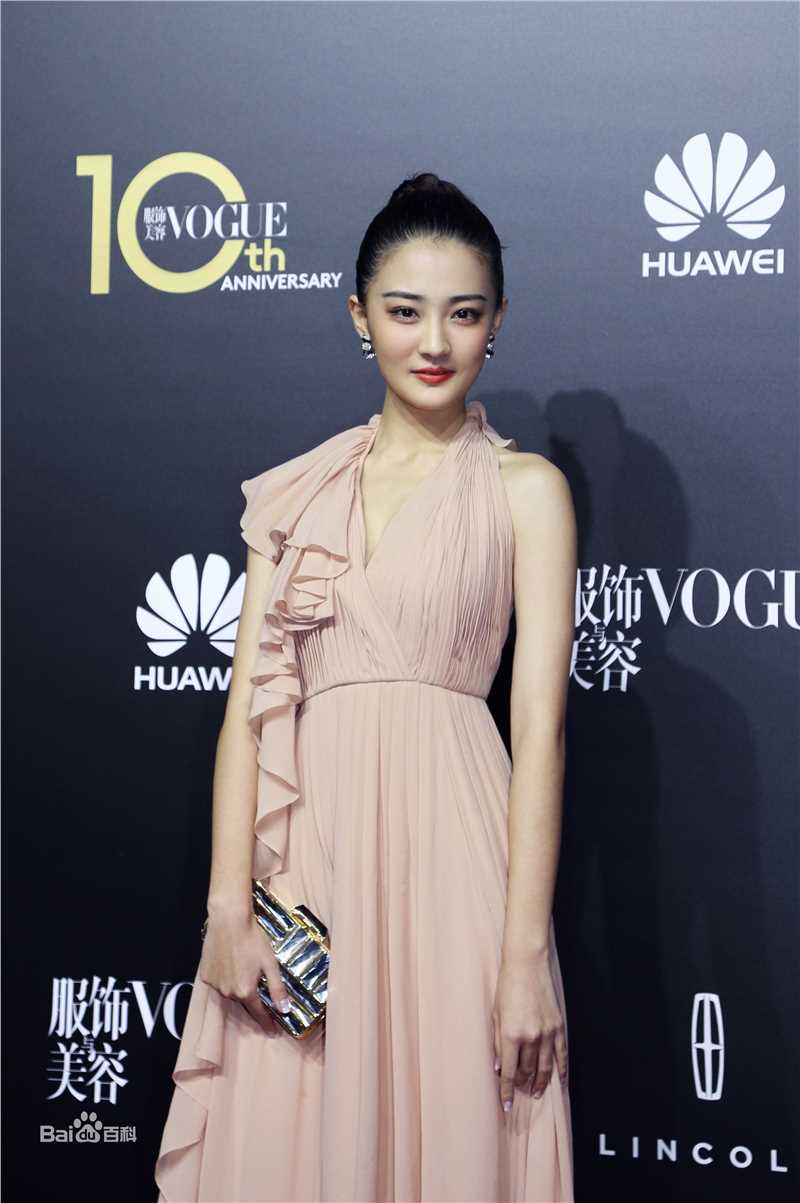 徐璐(LULU)VOGUE十周年盛典素颜照壁纸