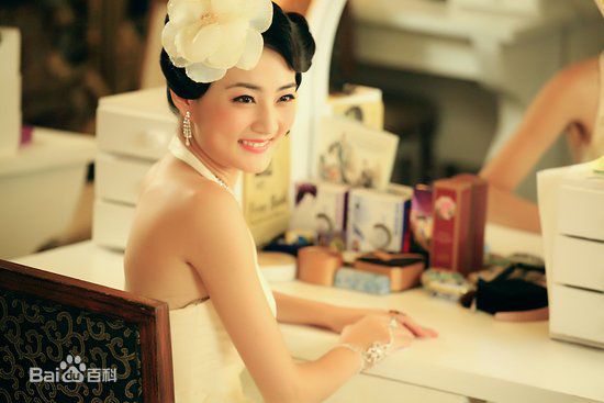 徐璐(LULU)《爱在春天》最优质剧照