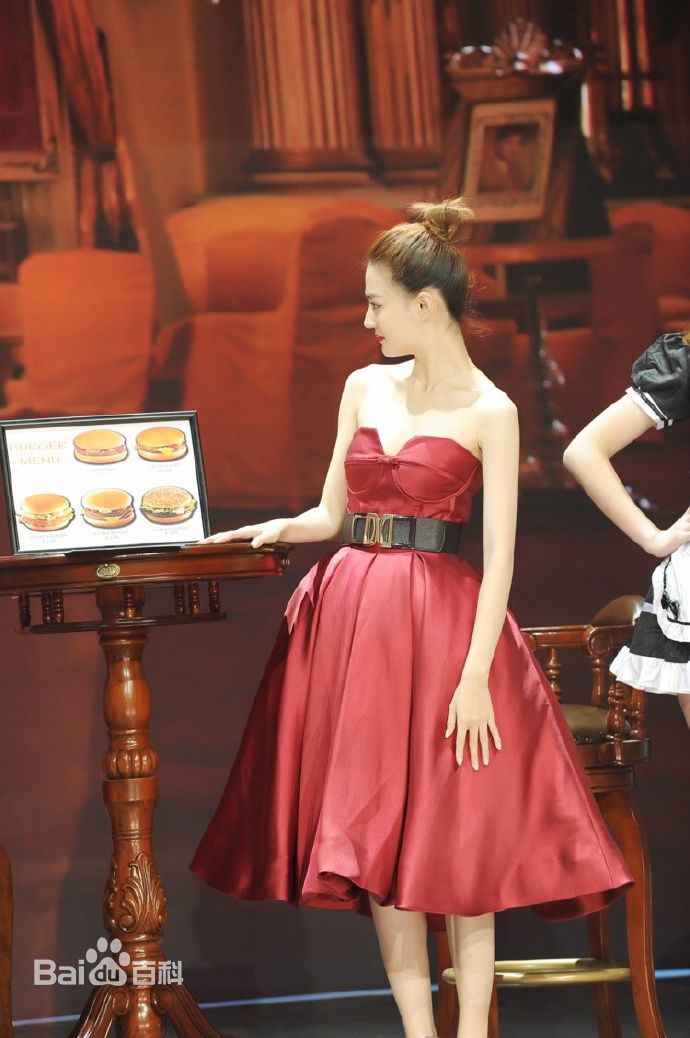 精选徐璐(LULU)在《快乐大本营》中的图册