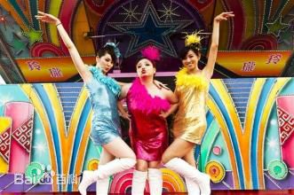 精选杨雅筑(Sylvia)在《铁狮玉玲珑》中的图册