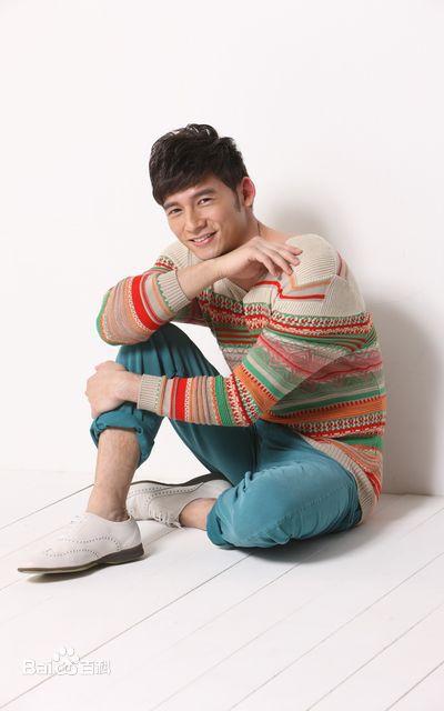 温升豪(James Wen)多面素颜照壁纸