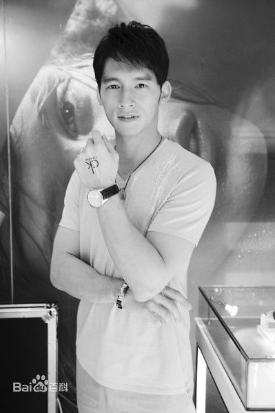 温升豪(James Wen)多面素颜照壁纸