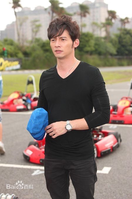 温升豪(James Wen)多面素颜照壁纸