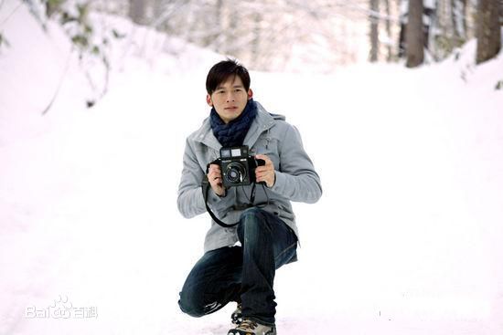 温升豪(James Wen)多面素颜照壁纸