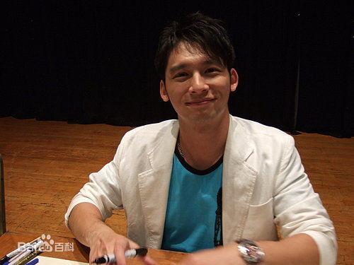 温升豪(James Wen)参加活动前后照片