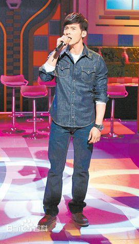 温升豪(James Wen)参加活动前后照片