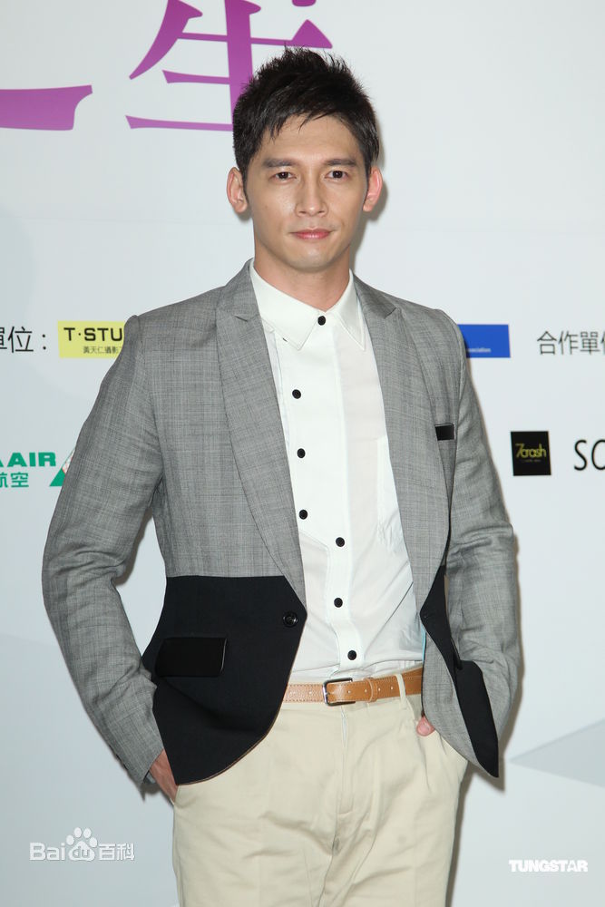 温升豪(James Wen)参加活动前后照片