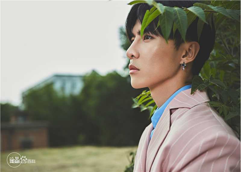 唐禹哲(Danson Tang (D .T))磁器街拍生活照