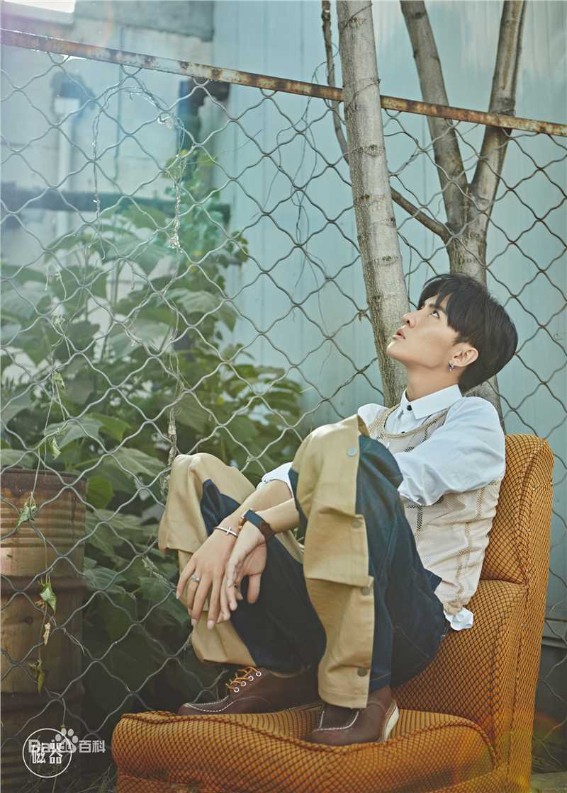 唐禹哲(Danson Tang (D .T))磁器街拍生活照