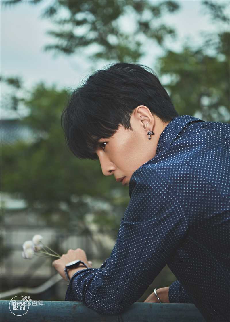 唐禹哲(Danson Tang (D .T))磁器街拍生活照