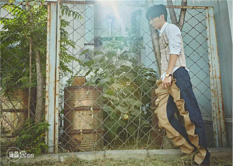 唐禹哲(Danson Tang (D .T))磁器街拍生活照