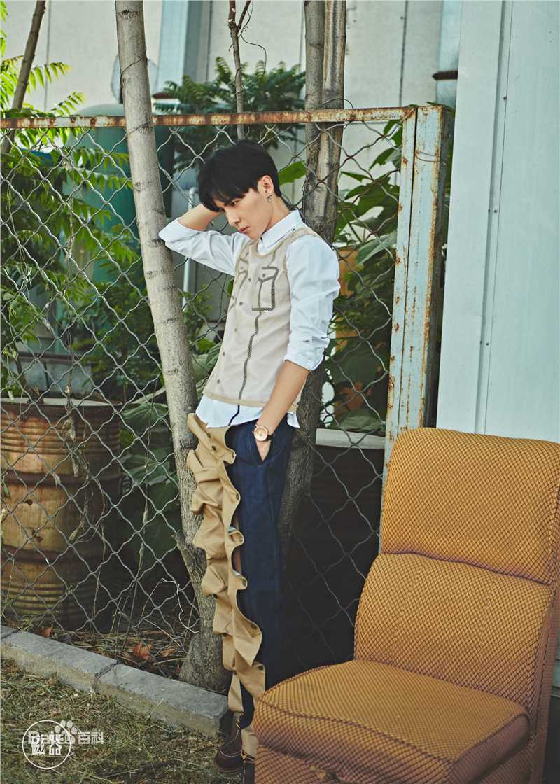 唐禹哲(Danson Tang (D .T))磁器街拍生活照