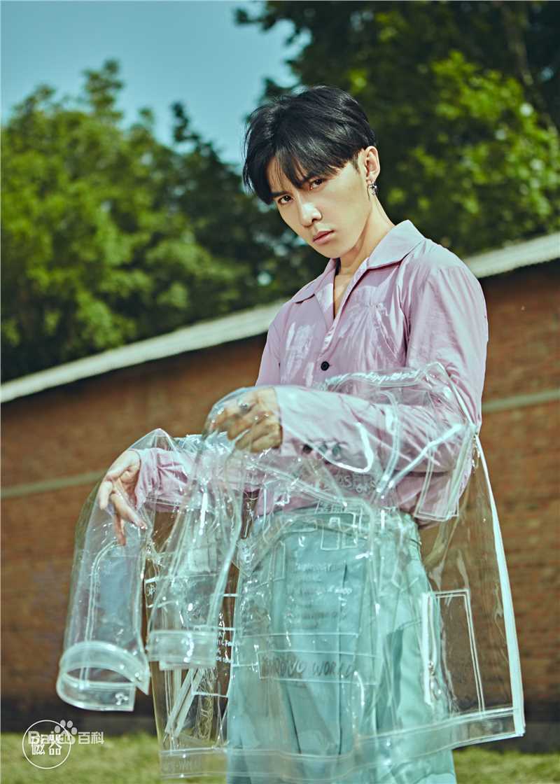 唐禹哲(Danson Tang (D .T))磁器街拍生活照