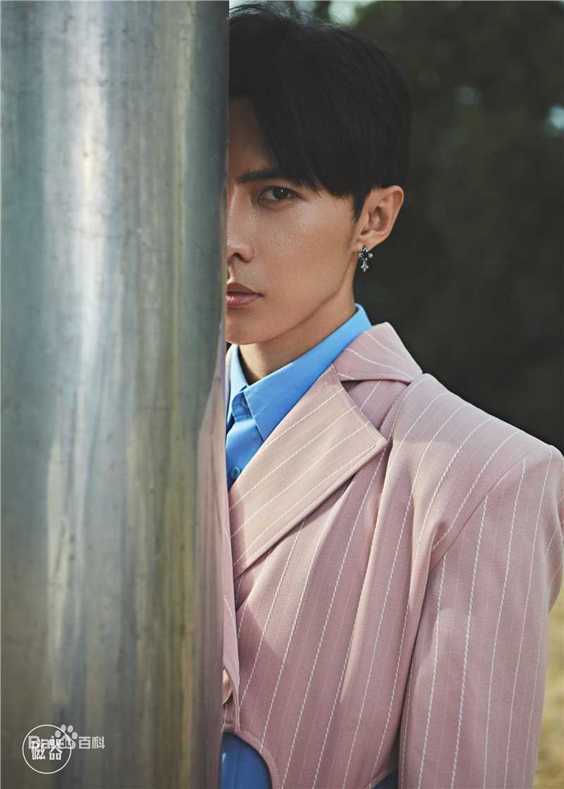 唐禹哲(Danson Tang (D .T))磁器街拍生活照