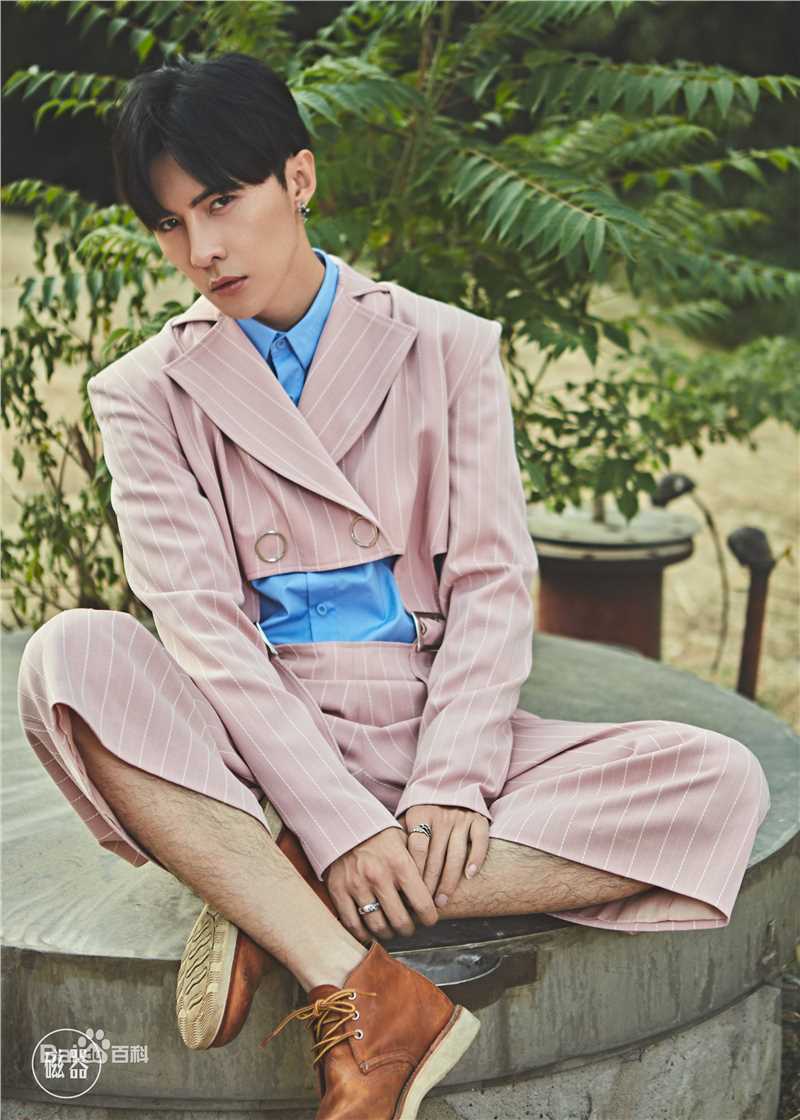 唐禹哲(Danson Tang (D .T))磁器街拍生活照