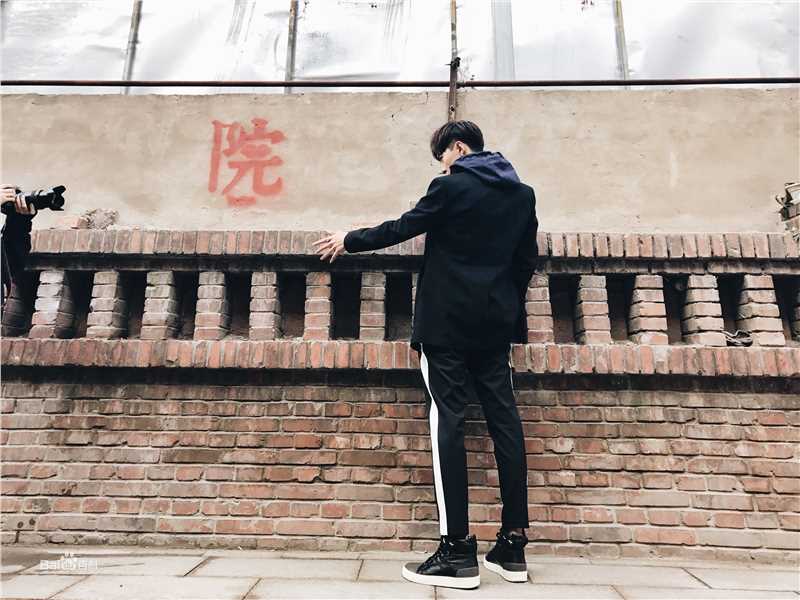 唐禹哲(Danson Tang (D .T))香蕉街拍前后照片