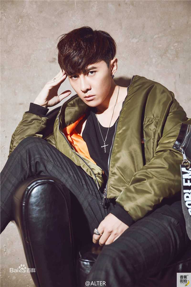 唐禹哲(Danson Tang (D .T))香蕉街拍前后照片