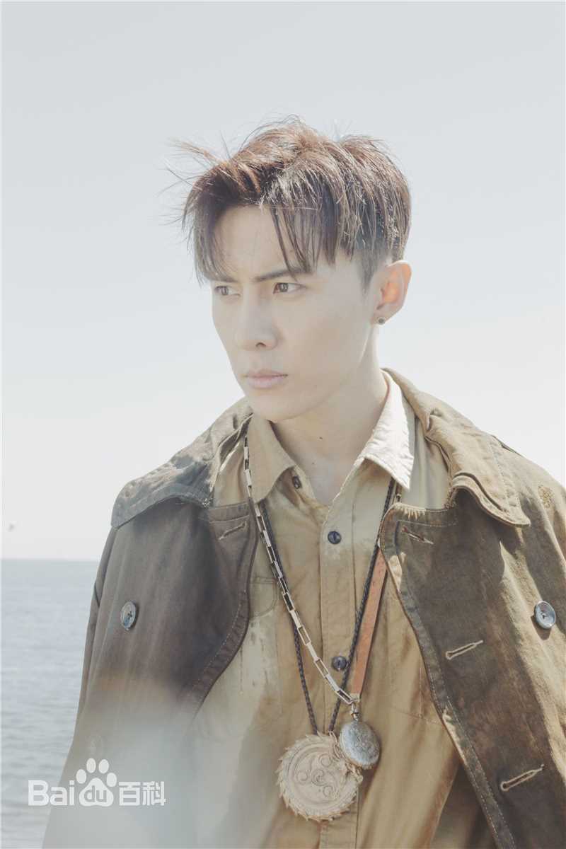 唐禹哲(Danson Tang (D .T))《寻龙契约》最新剧照