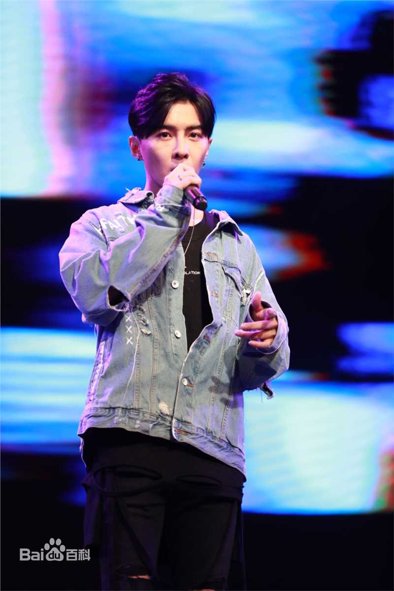 唐禹哲(Danson Tang (D .T))2017生日会图片图集