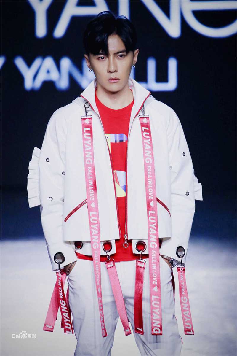 唐禹哲(Danson Tang (D .T))纽约时装周素颜照相册