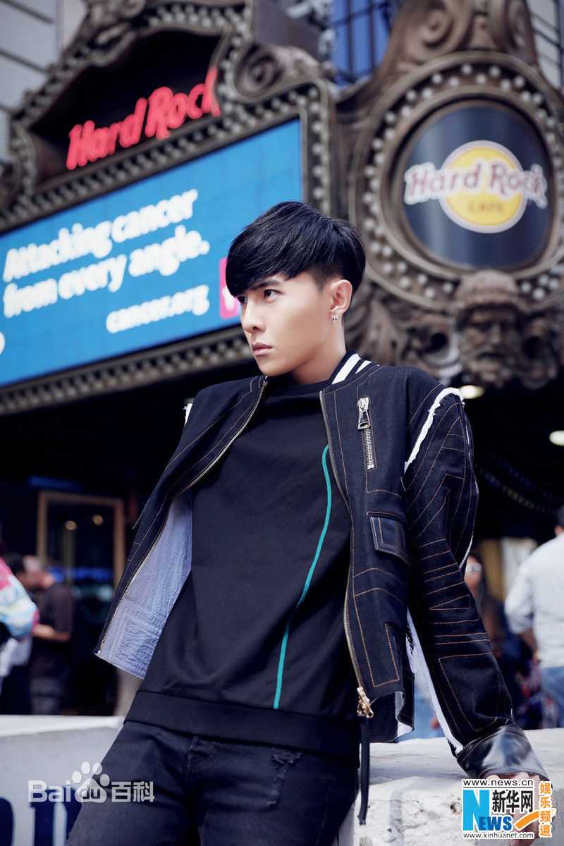 唐禹哲(Danson Tang (D .T))纽约时装周素颜照相册