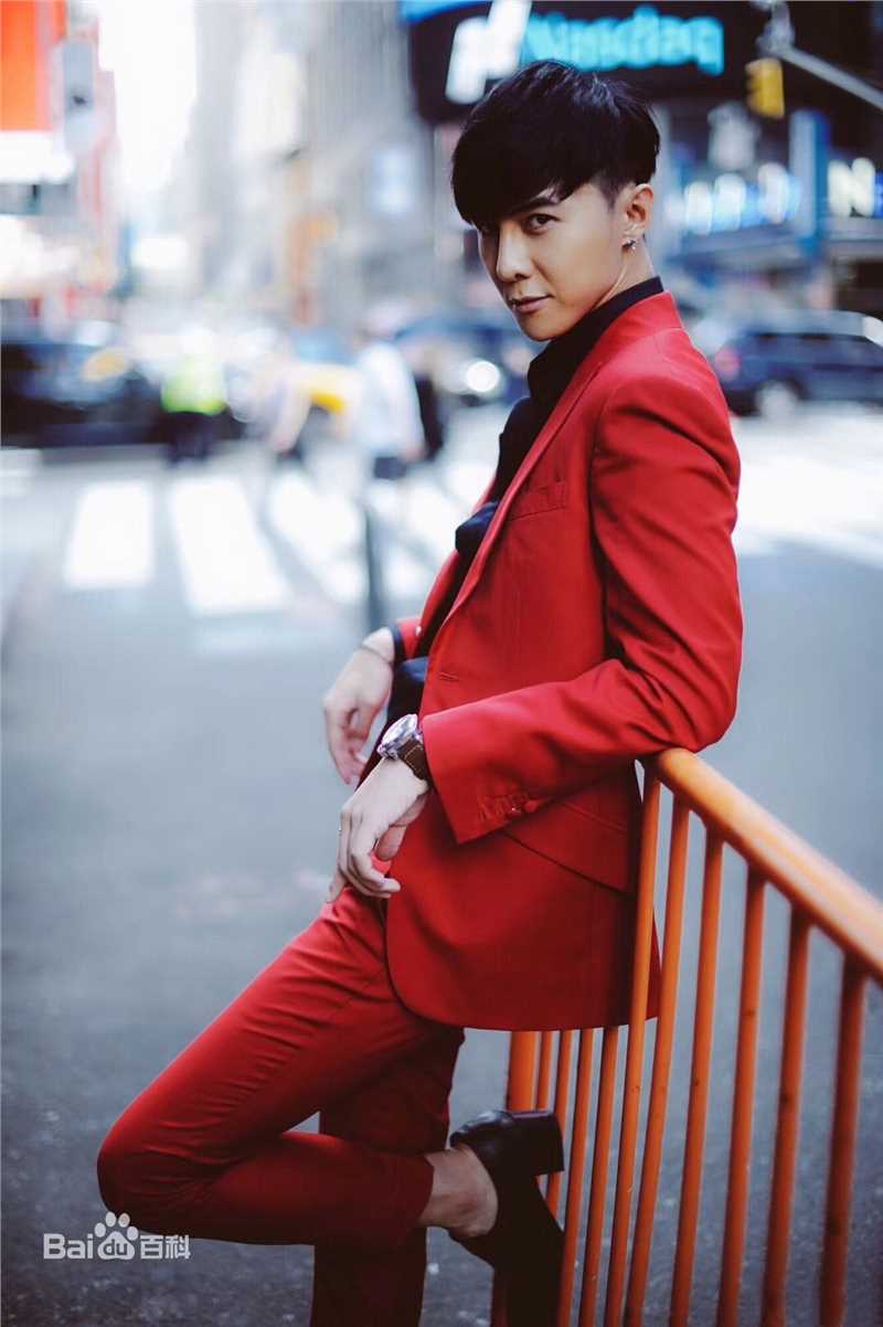 唐禹哲(Danson Tang (D .T))纽约时装周壁纸壁纸