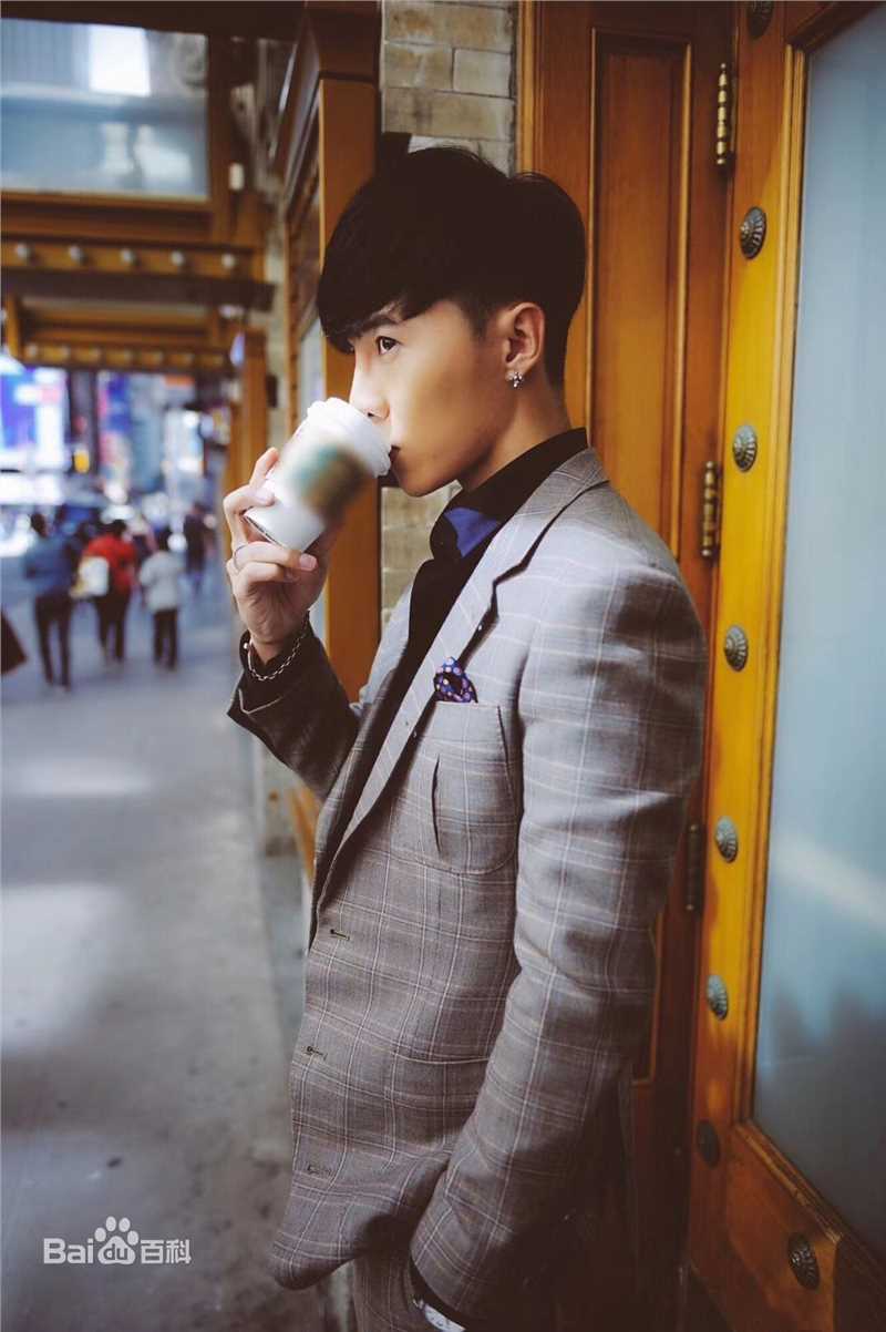 唐禹哲(Danson Tang (D .T))纽约时装周壁纸壁纸