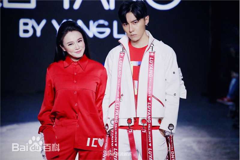 唐禹哲(Danson Tang (D .T))纽约时装周壁纸壁纸