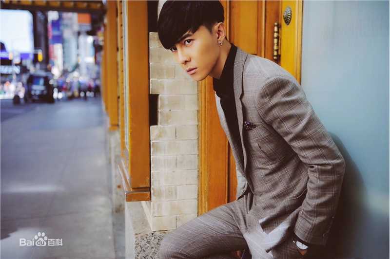 唐禹哲(Danson Tang (D .T))纽约时装周壁纸壁纸