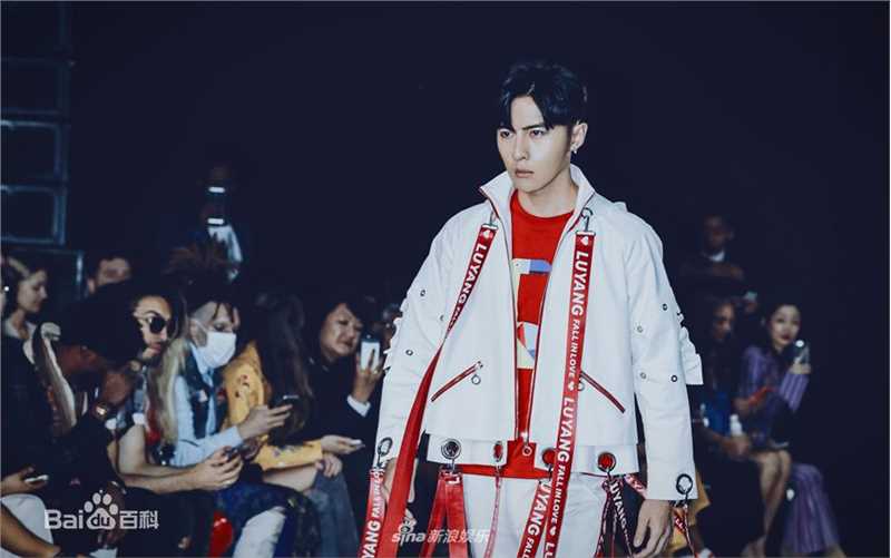 唐禹哲(Danson Tang (D .T))纽约时装周壁纸壁纸
