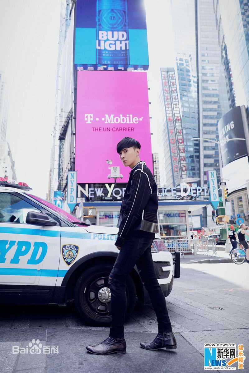 唐禹哲(Danson Tang (D .T))纽约时装周壁纸壁纸