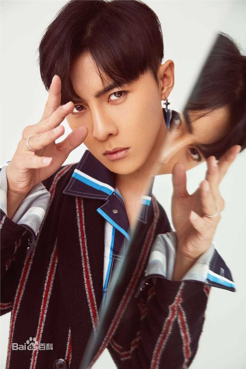 唐禹哲(Danson Tang (D .T))星际时尚图片图集