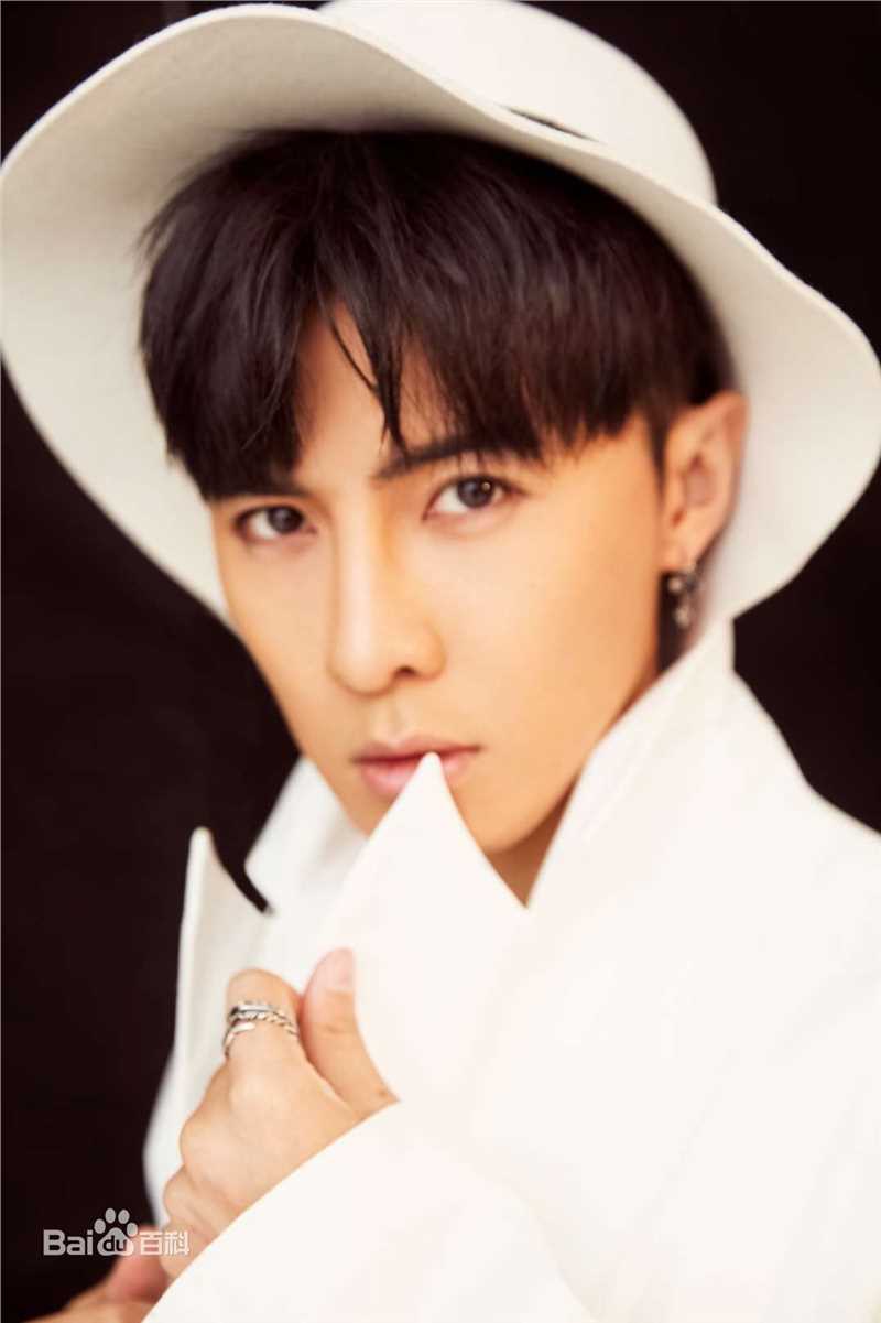 唐禹哲(Danson Tang (D .T))星际时尚图片图集