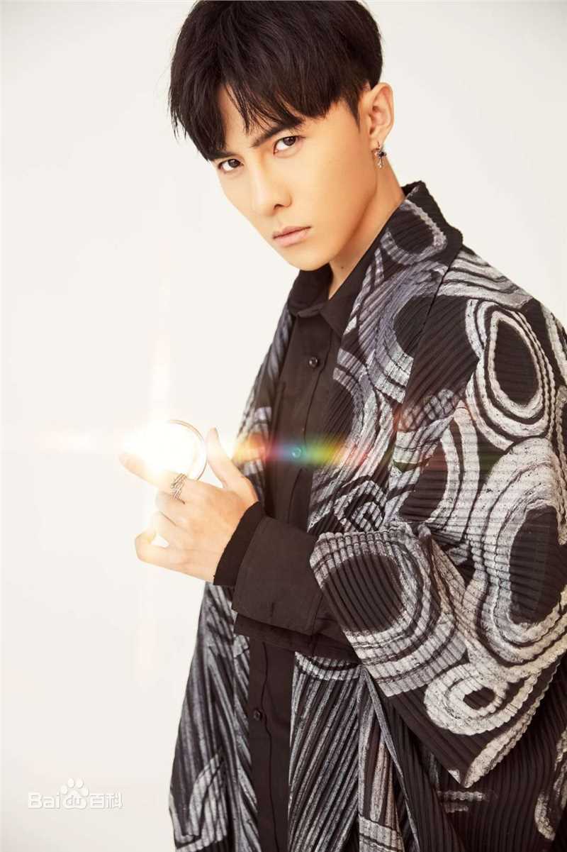 唐禹哲(Danson Tang (D .T))星际时尚图片图集