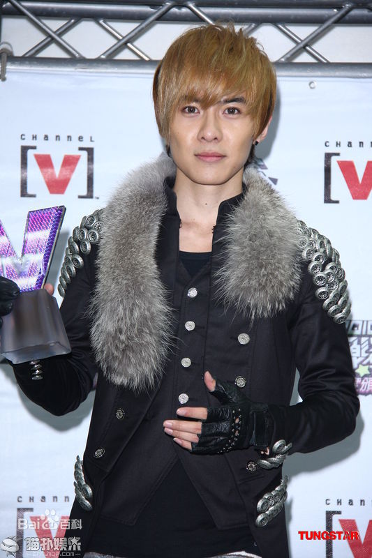 唐禹哲(Danson Tang (D .T))2010音乐飙榜年度颁奖演唱会生活照