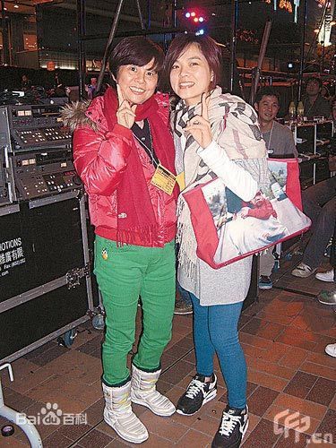 陈嘉桦(Ella、 Water（出道前）)与老公赖斯翔图册