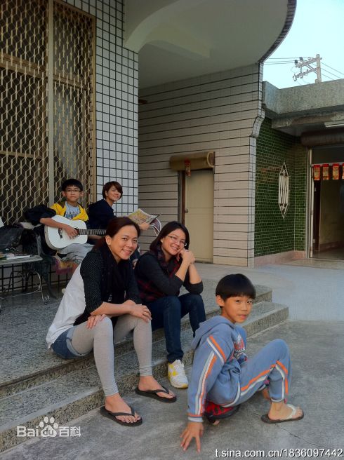 陈嘉桦(Ella、 Water（出道前）)与老公赖斯翔图册