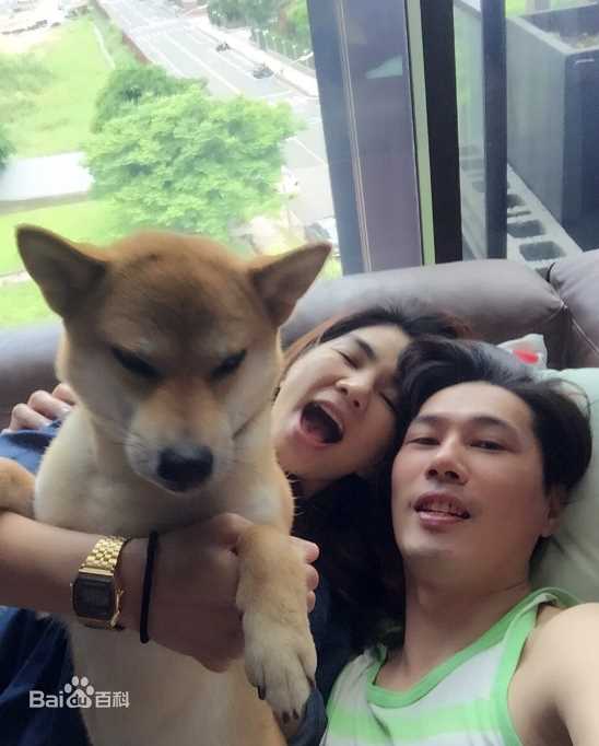 陈嘉桦(Ella、 Water（出道前）)与老公赖斯翔图册