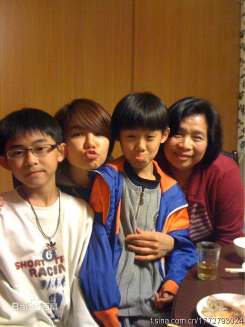 陈嘉桦(Ella、 Water（出道前）)与老公赖斯翔图册